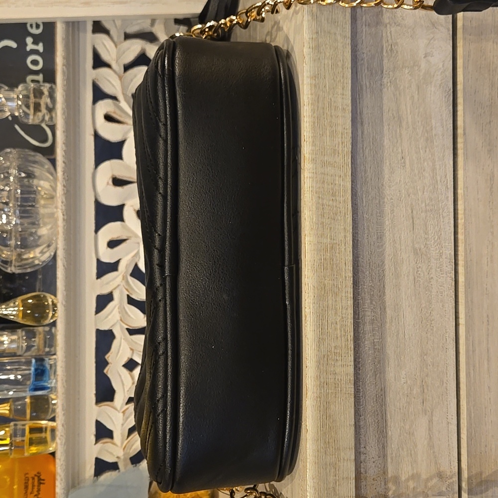 Black Quilted Crossbody Bag - Picture 5 of 7